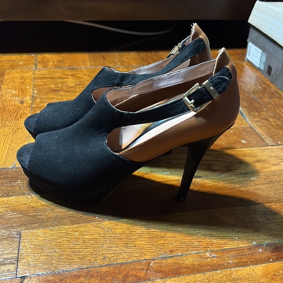 Julianne Hough for Solesociety Heels - Picture 2 of 4